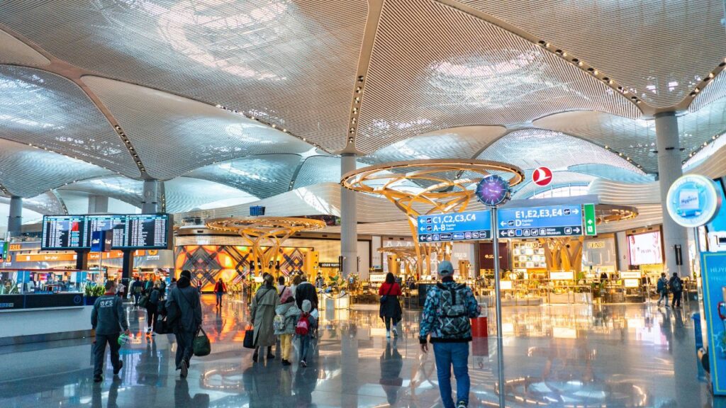 Dubai Tehran Flights Resume: First Landing Since Middle East Conflict