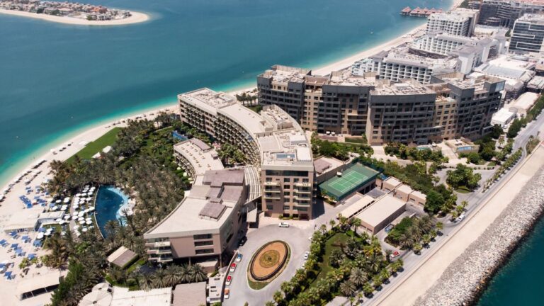 Emirates Free Dubai Hotel Stay 2026: 5 Positive Important Benefits Indian Travelers Must Know