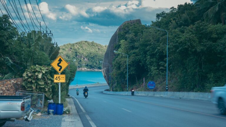 Koh Samui Tourism Crackdown 2026: Industry Leaders Support Action Against Illegal Operators