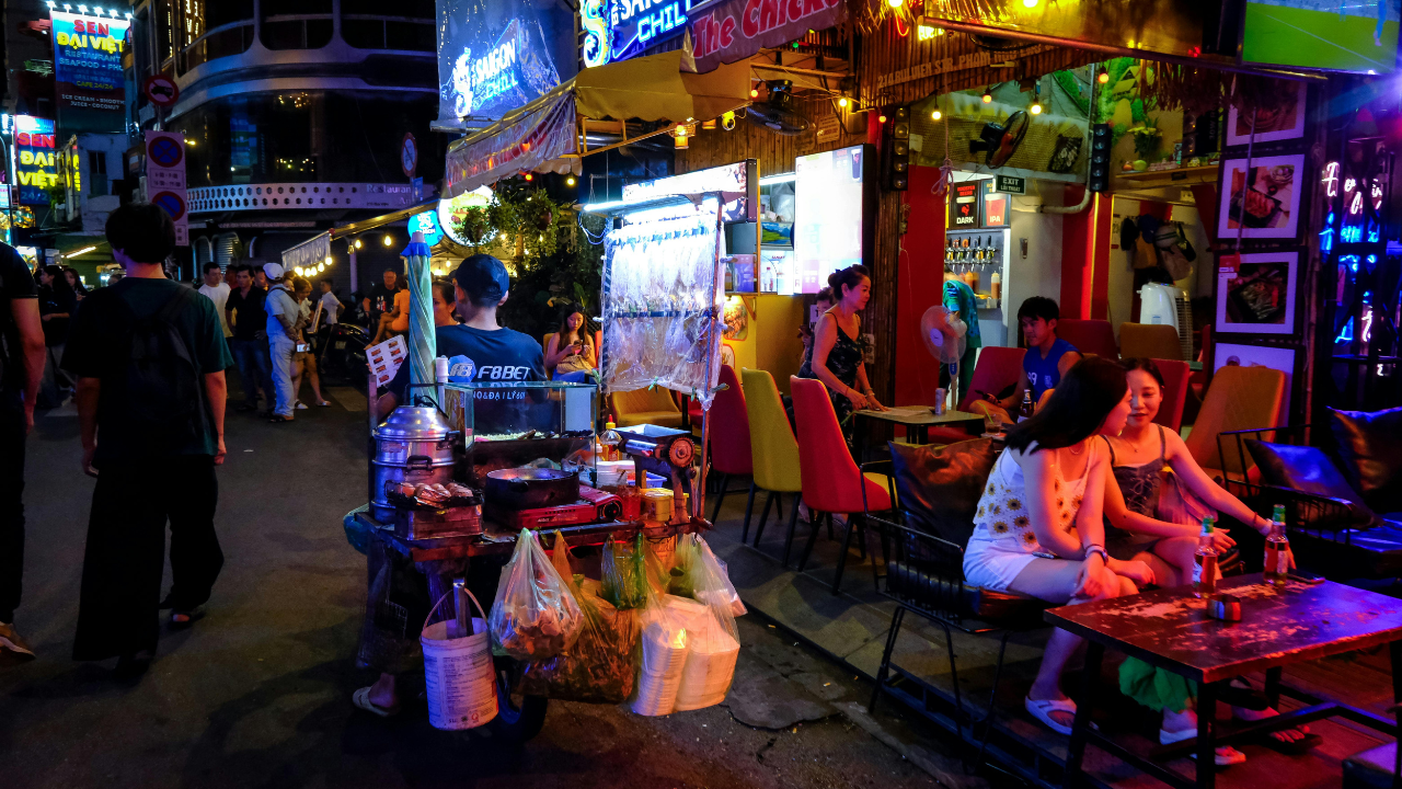 Pattaya Nightlife Hours 2026: Businesses Push For 6 AM Closing Time