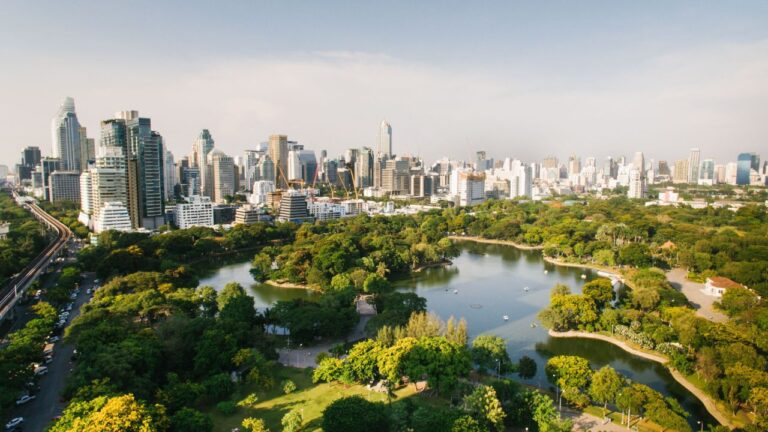 Bangkok Lumpini Benjakitti Park: New Green Corridor Connects Two Largest Parks