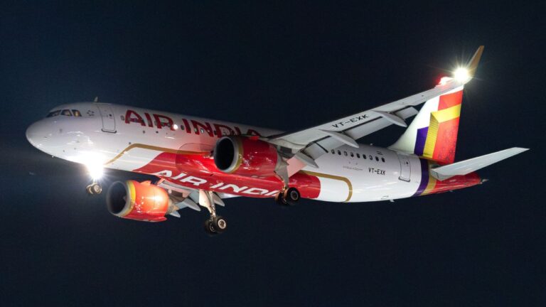 Singapore Airlines Air India: SG5M Loss and Why SIA Is Staying In