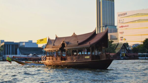 Bangkok Chao Phraya River 2026: Boat Services Blocked August 17, 20 and 27 for Royal Barge Rehearsals