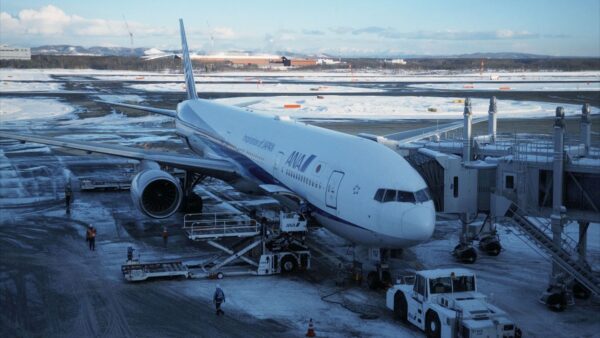 Japan Aviation Fuel Tax 2026: Ministry Proposes Freeze at 15,000 Yen to Shield Domestic Fares