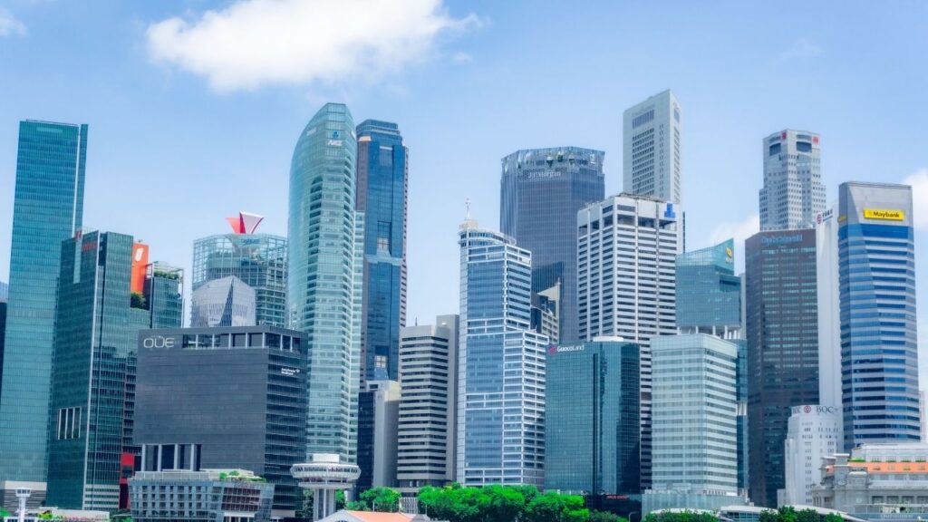 Singapore Premium Travel 2026: Business Class Searches Up 137%, Five-Star Hotels Up 42%