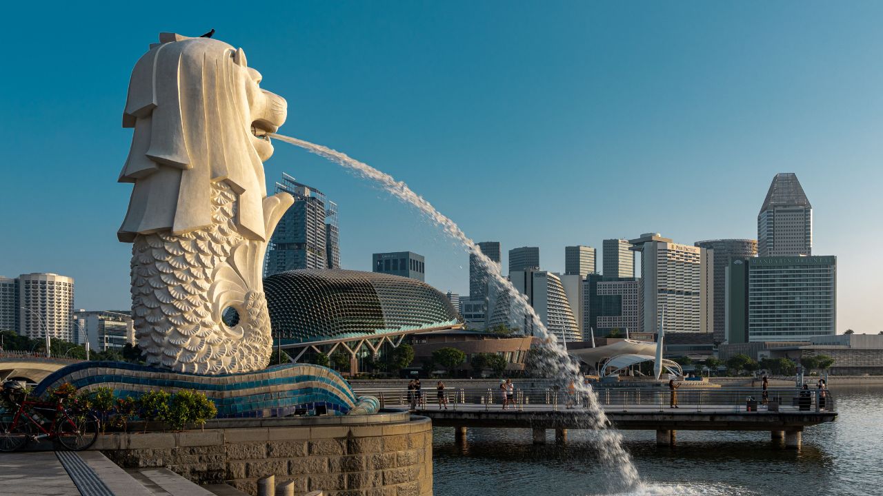 Singapore Tourist Arrivals 2026: Growth Forecast Cut to 0.5% on US-Iran Conflict