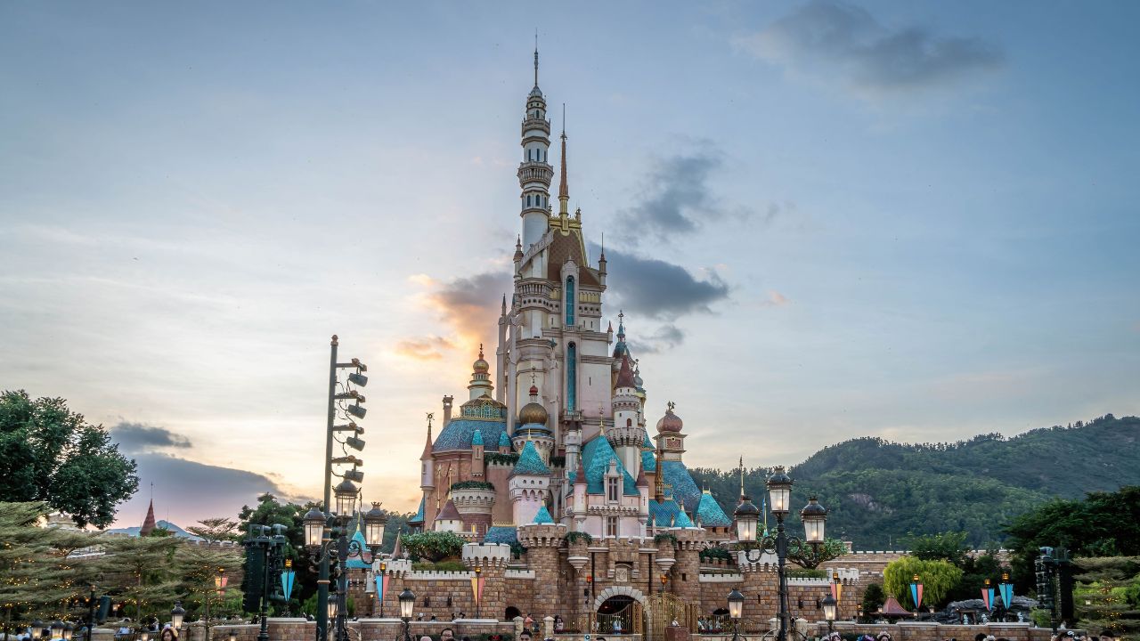 Hong Kong Disneyland Hotel 2026: October 12 Closure for Renovation