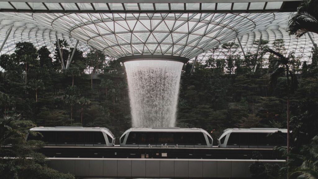 Southeast Asia Busiest Airports 2026: Changi No.1, Hanoi Fastest Growing