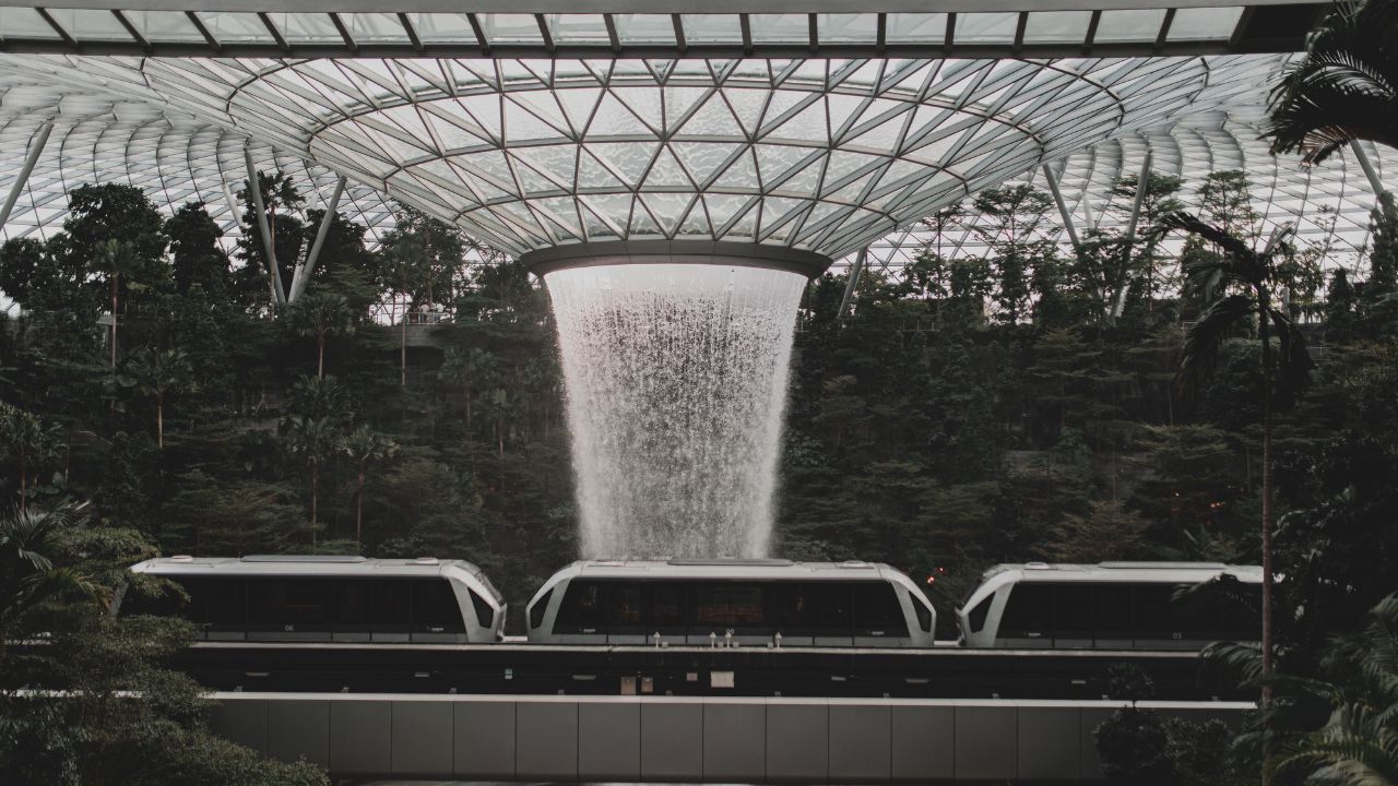 Southeast Asia Busiest Airports 2026: Changi No.1, Hanoi Fastest Growing