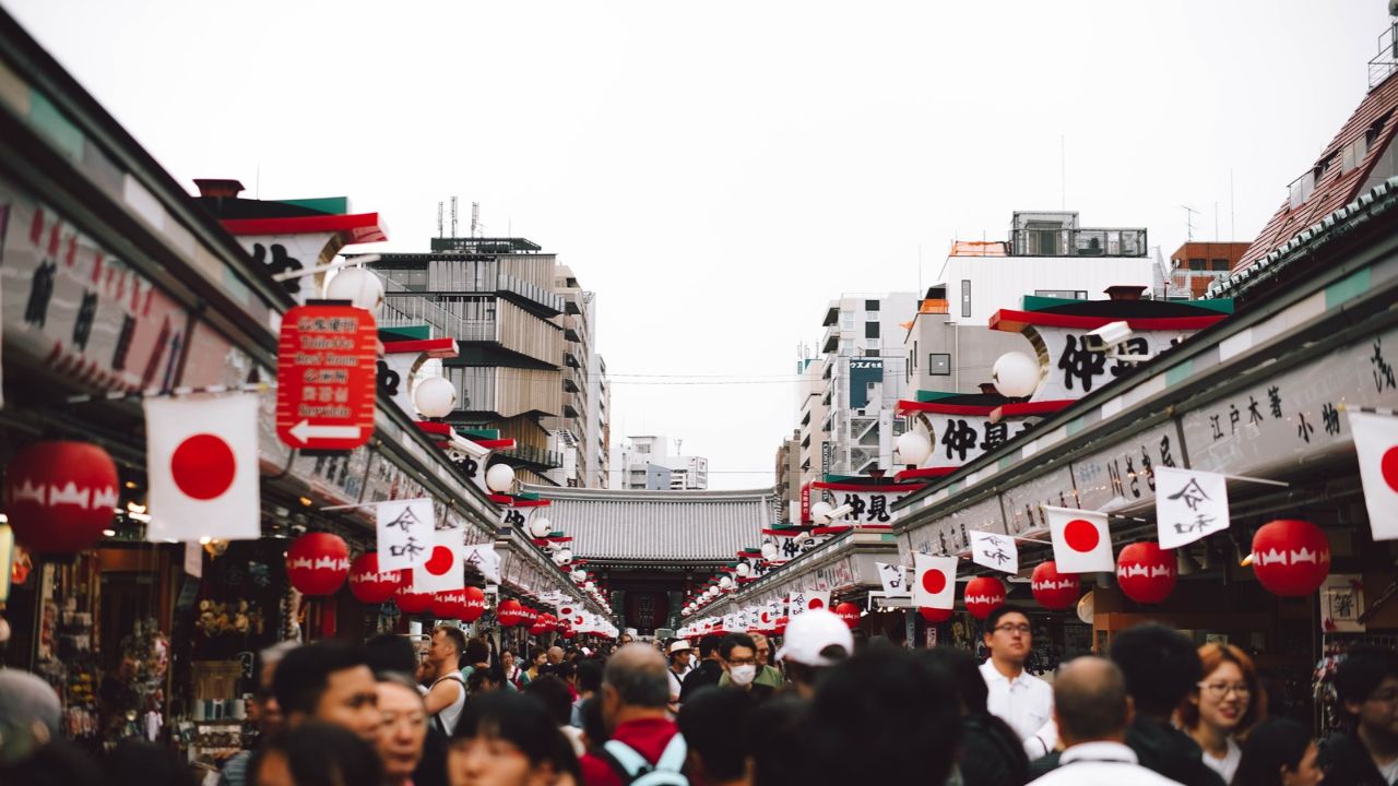 Japan Travel Rules 2026: Tax-Free Changes and Kyoto Luggage Ban Explained