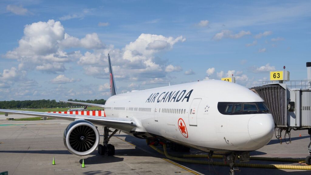 UAE Flights Disruption 2026: SpiceJet India Routes Delayed, Air Canada Suspends to March 2027
